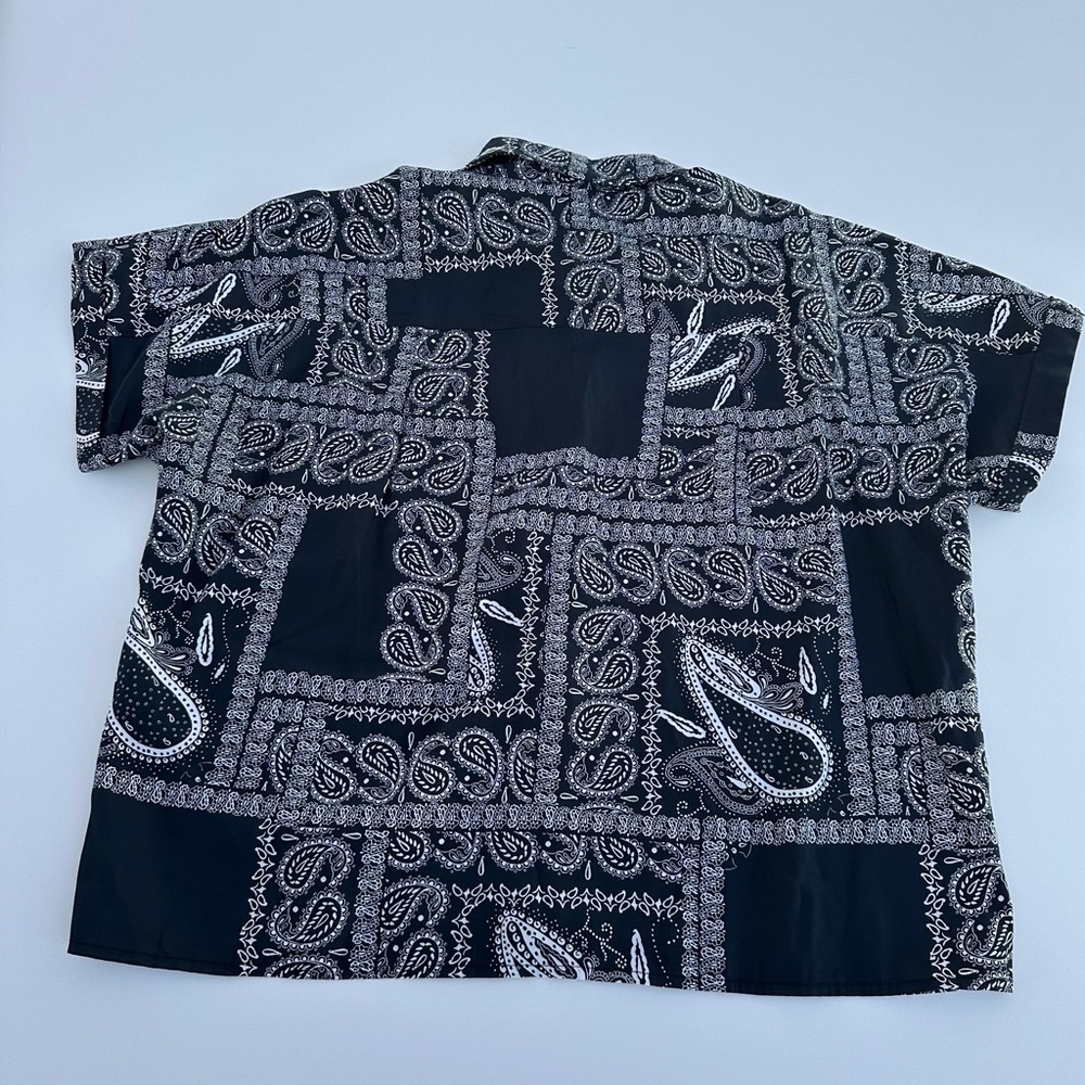 JUST Female Maid Shirt Women's Sz 38 Black Paisley Print Button Down Shirt - Picture 4 of 12
